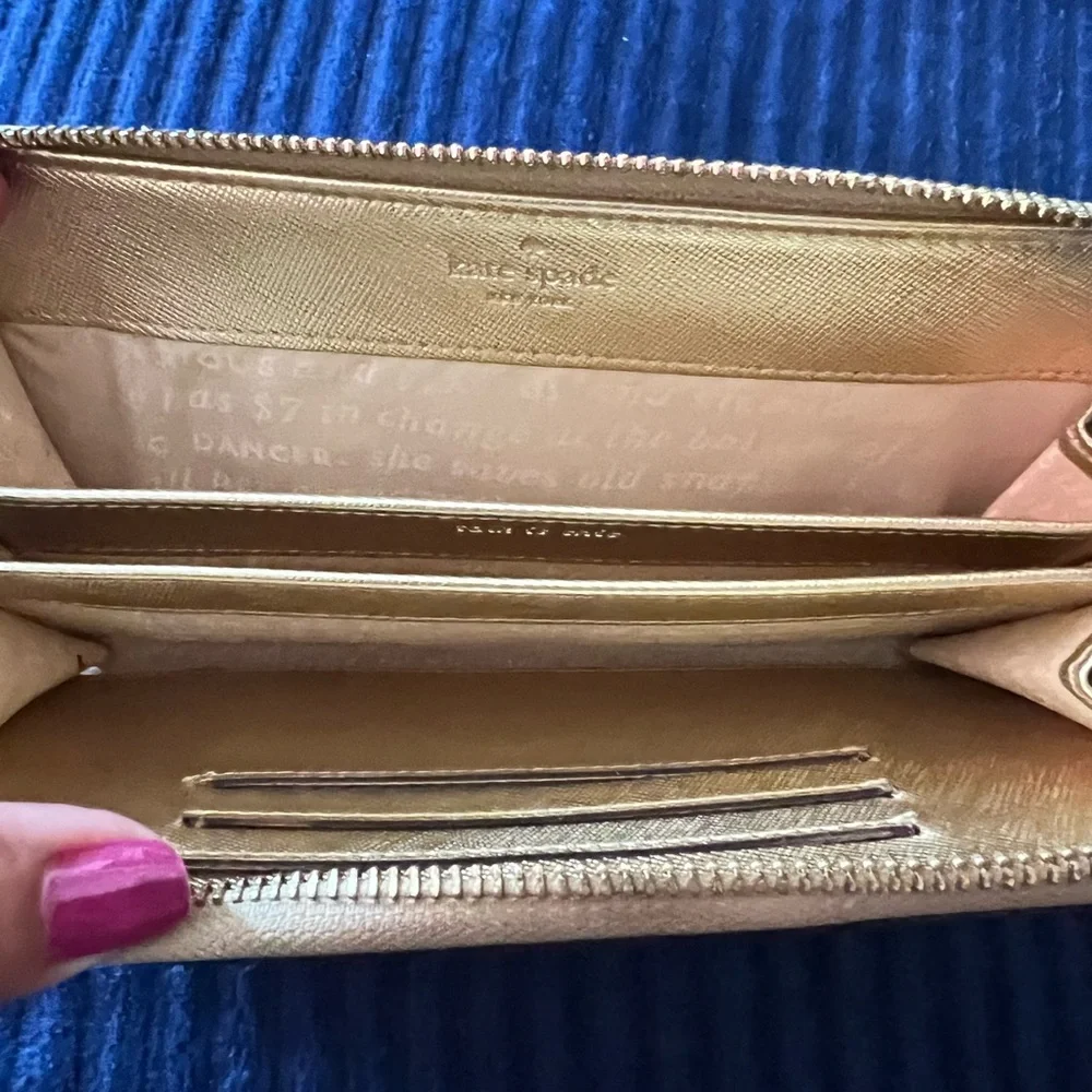 KateSpade Wallet - Picture 4 of 5